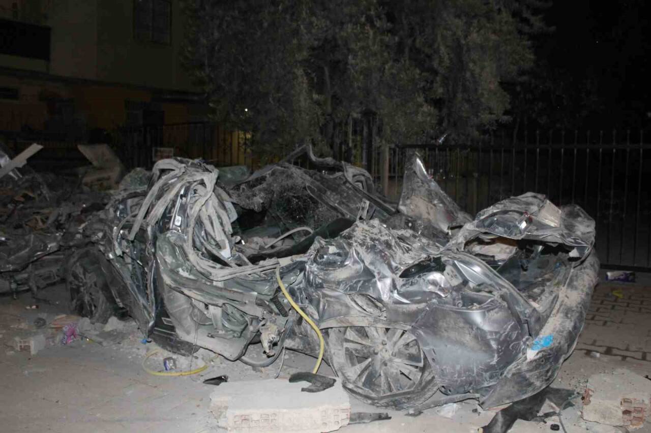 Göz bebekleriydi demir yığınına döndü