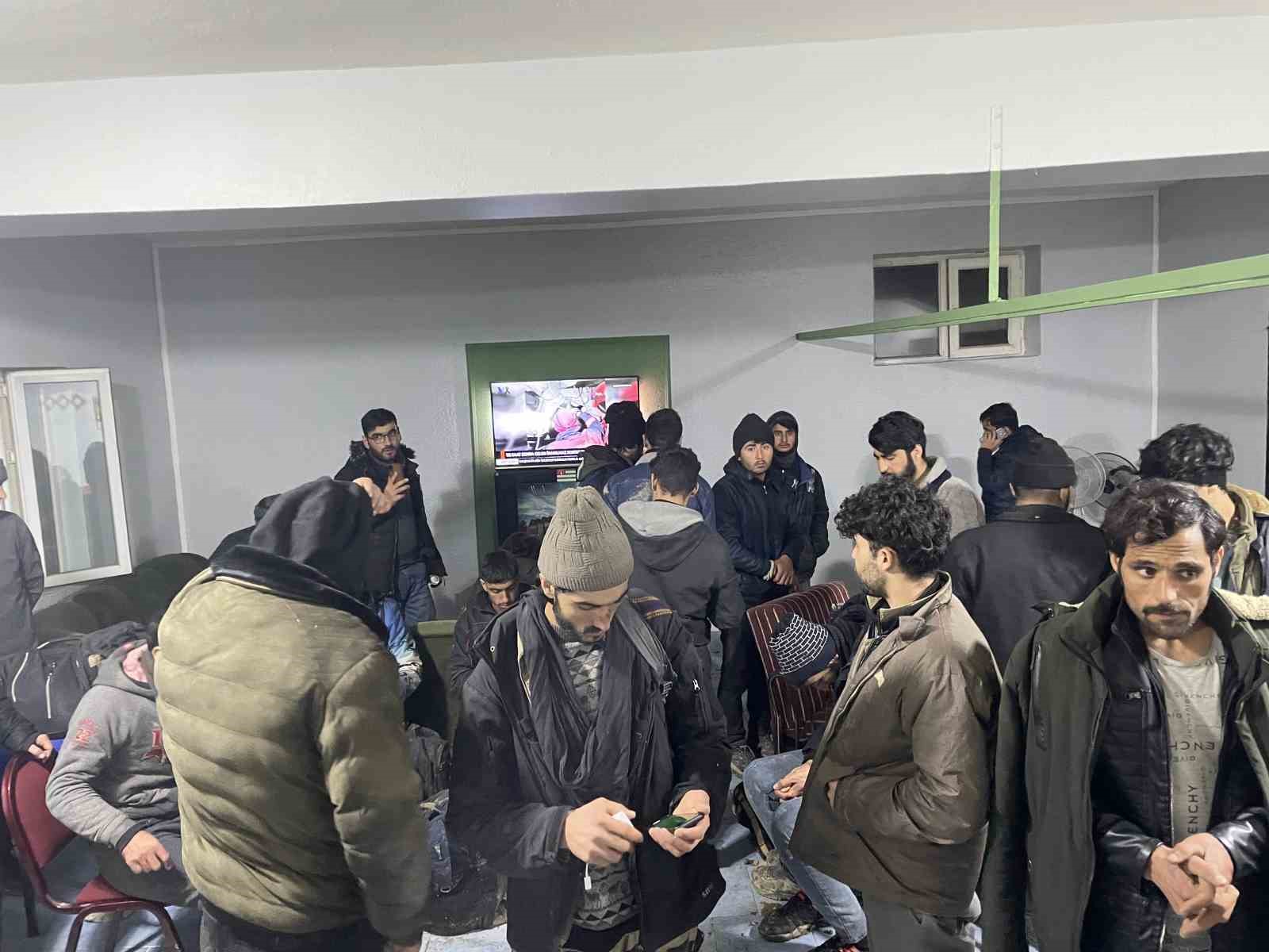 Film gibi olay: 200 yabancı uyruklu şahsı İstanbul diye Sakarya’ya getirdi
