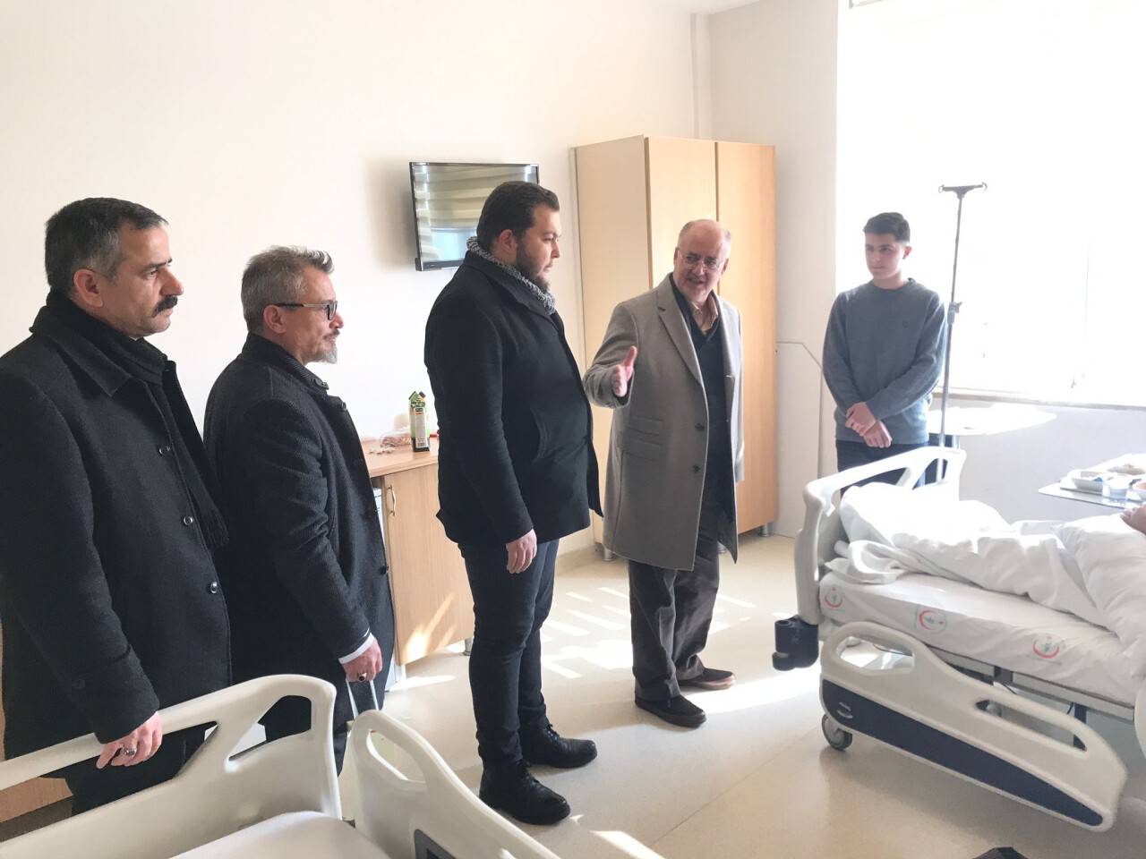 Yeniden Refah, depremzedeleri ziyaret etti