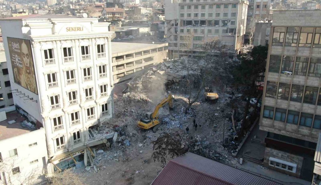 Depremde çöken otelin sebebi ortaya çıktı