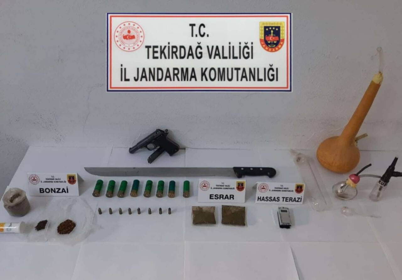 Zehir tacirlerine operasyon: Çok sayıda ele geçirildi