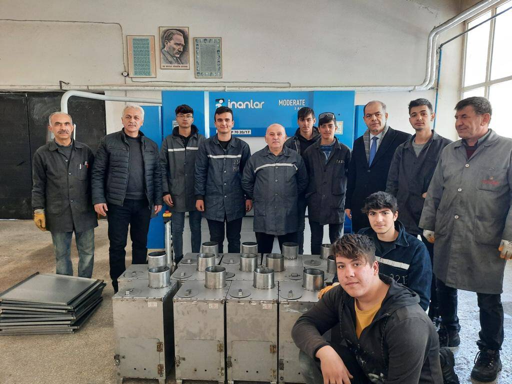 Depremzedelere yardımlar sürüyor