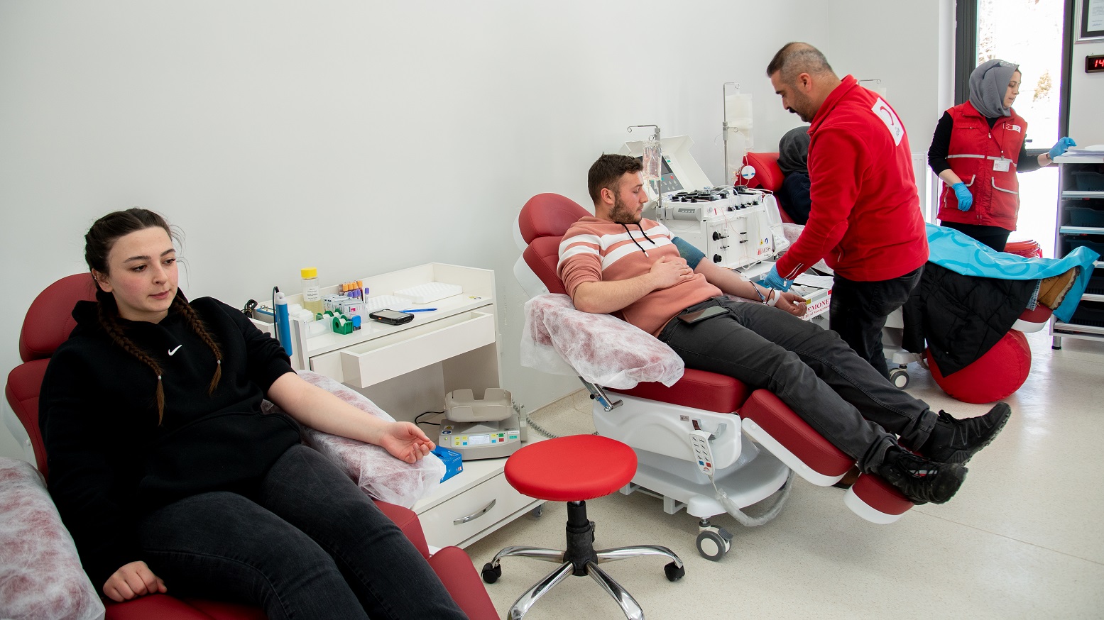 SÜ personeli ve öğrencilerinden Kan Bağışı Kampanyası’na destek