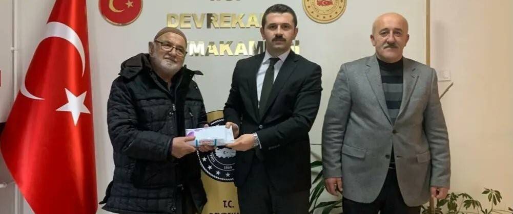 Emekli maaşından biriktirdiği parayı depremzedelere bağışladı