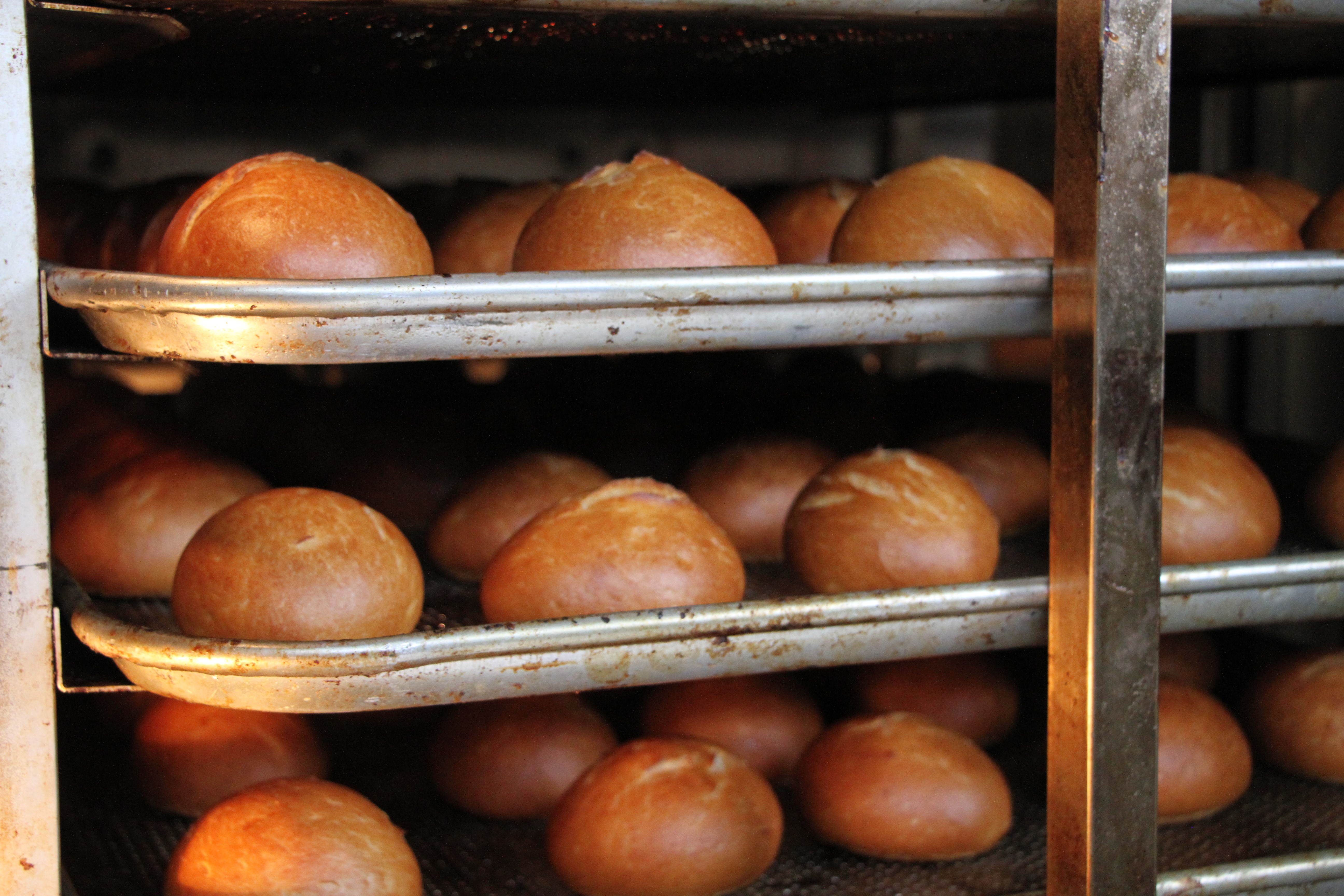 Okulda her gün 10 bin ekmek üretiliyor