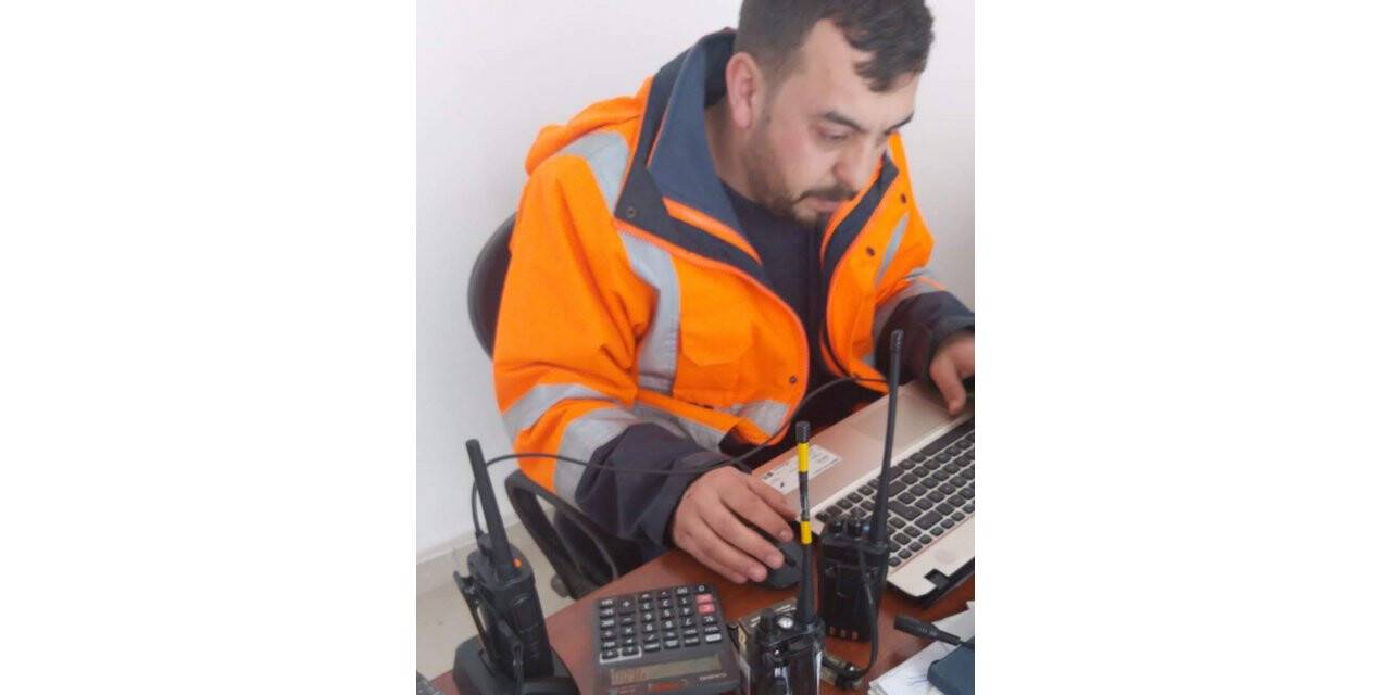 Deprem bölgesinde iletişime amatör telsizci  desteği