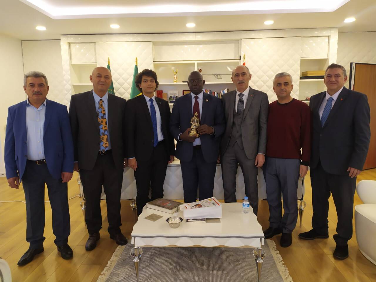 KONİAD, Senegal Büyükelçisini ziyaret etti