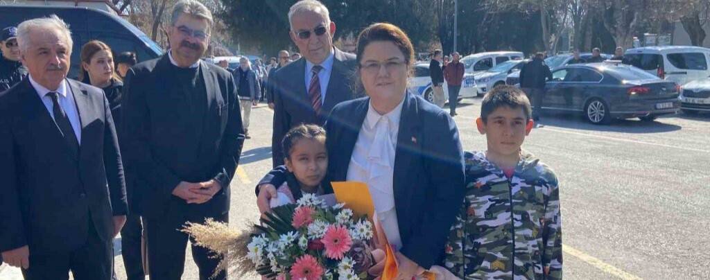 Bakan Yanık: "Riskli olabileceğini değerlendirdiğimiz deprem bölgesindeki kuruluşlarımızı tahliye ettik”