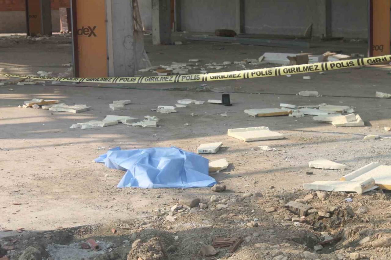 Çatıdan düşen işçi öldü