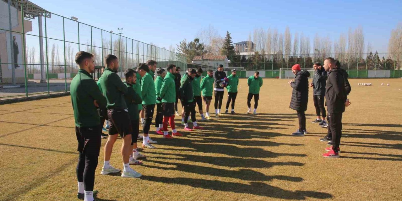 Sivas Belediyespor’dan lige devam kararı