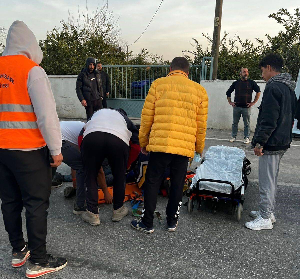 İzmir’de otomobil takla attı: 2 yaralı