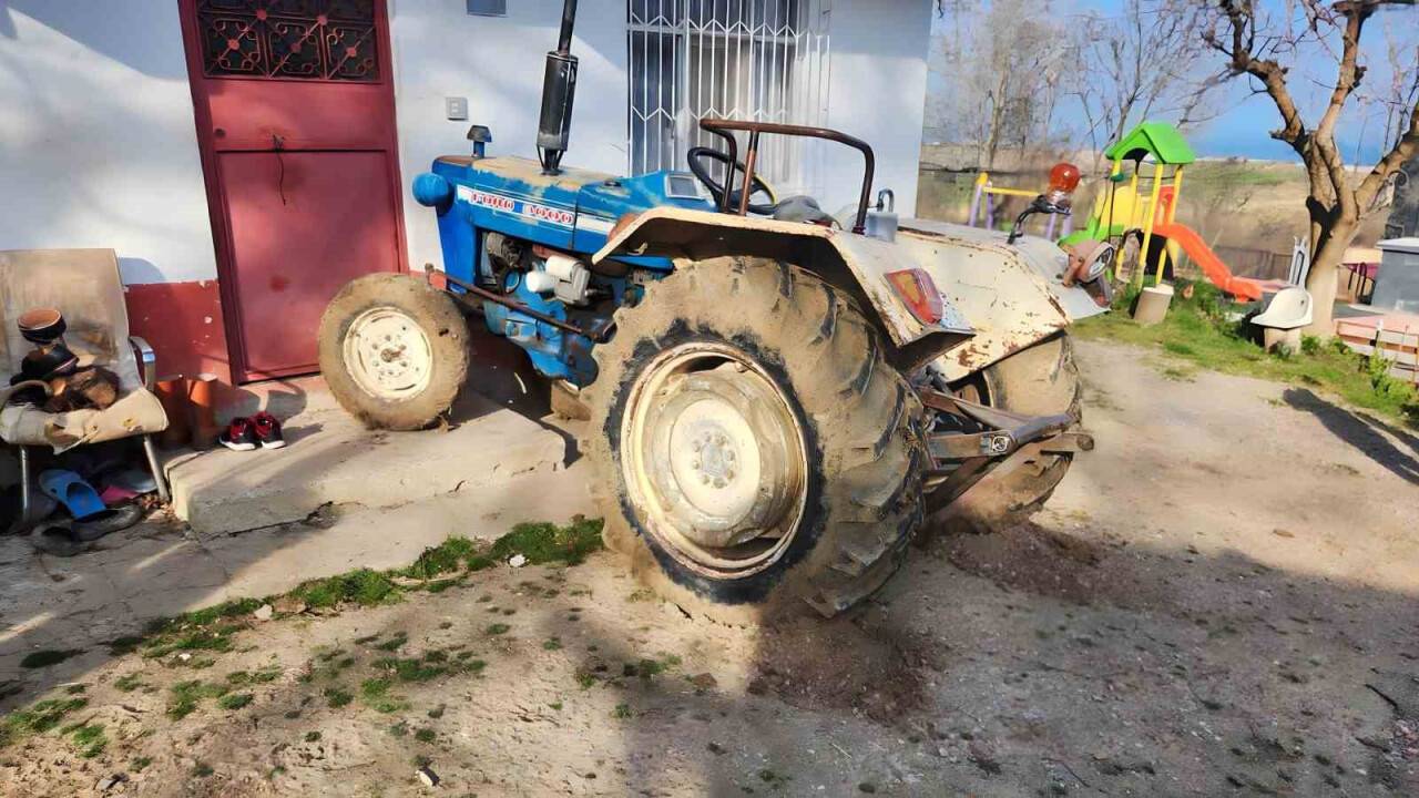Üzerinden traktör geçen adam ağır yaralandı