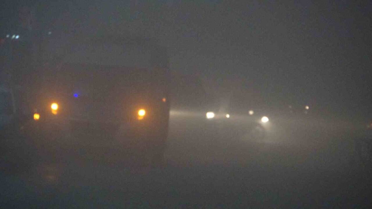 Yoğun sisten dolayı görüş mesafesi 5 metreye düştü