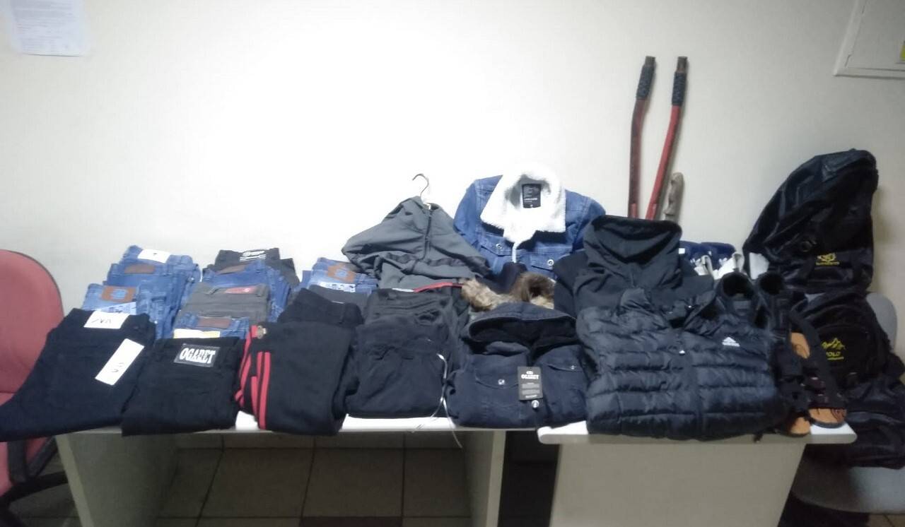 Konya'da iş yerini soyan hırsızlar, evlerinde hırsızlık mallarıyla yakalandı