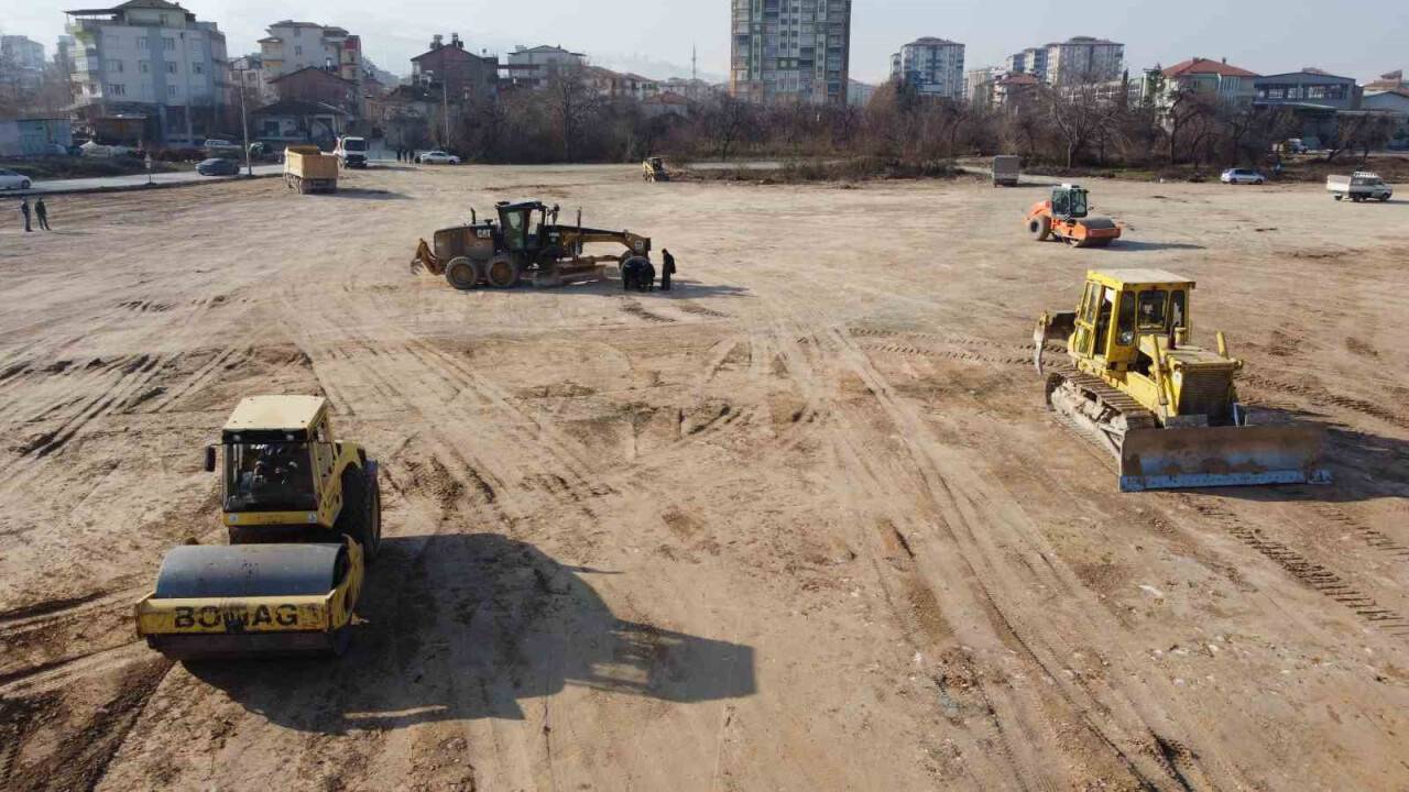 3 bin 600 konteyner kuruluyor