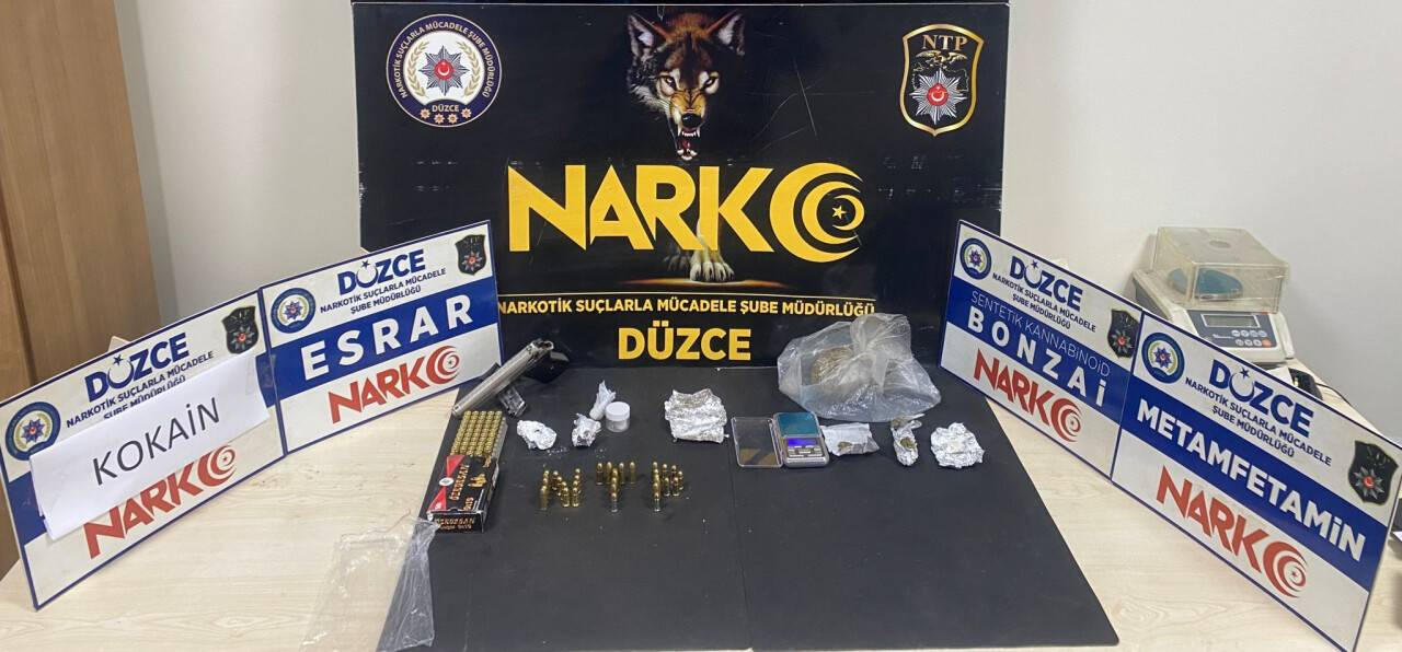 Uyuşturucu satıcılarına baskın