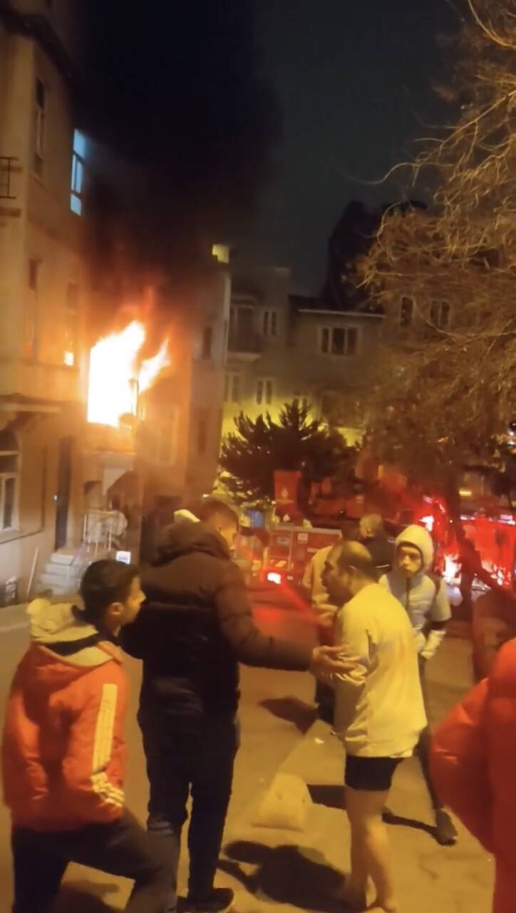 İtfaiye ekiplerine ilginç istek: "100 bin dolarımı kurtarın"