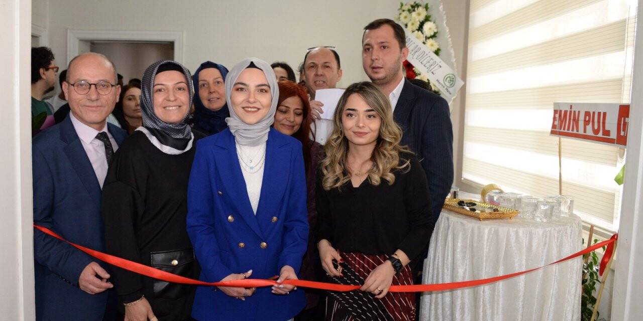 Aynı işyerinde hizmetteler