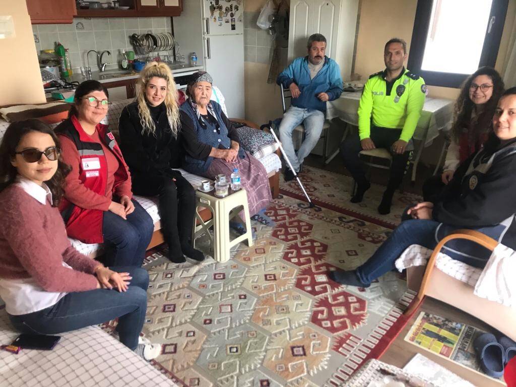 Şehit annesi kadınlar gününde yalnız bırakılmadı