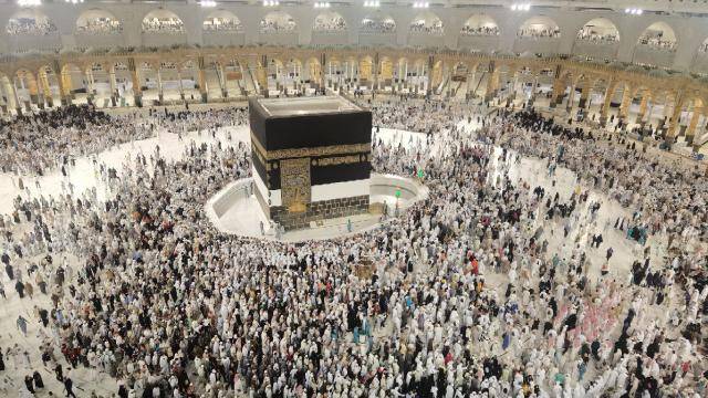 Hac kuraları açıklandı! Türkiye'den kaç kişi gidecek?