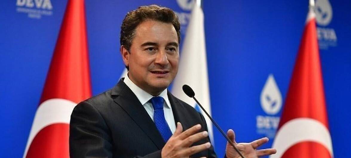 Babacan, "Masa dağılmadı, bir parti kalktı sonra tekrar geldi"