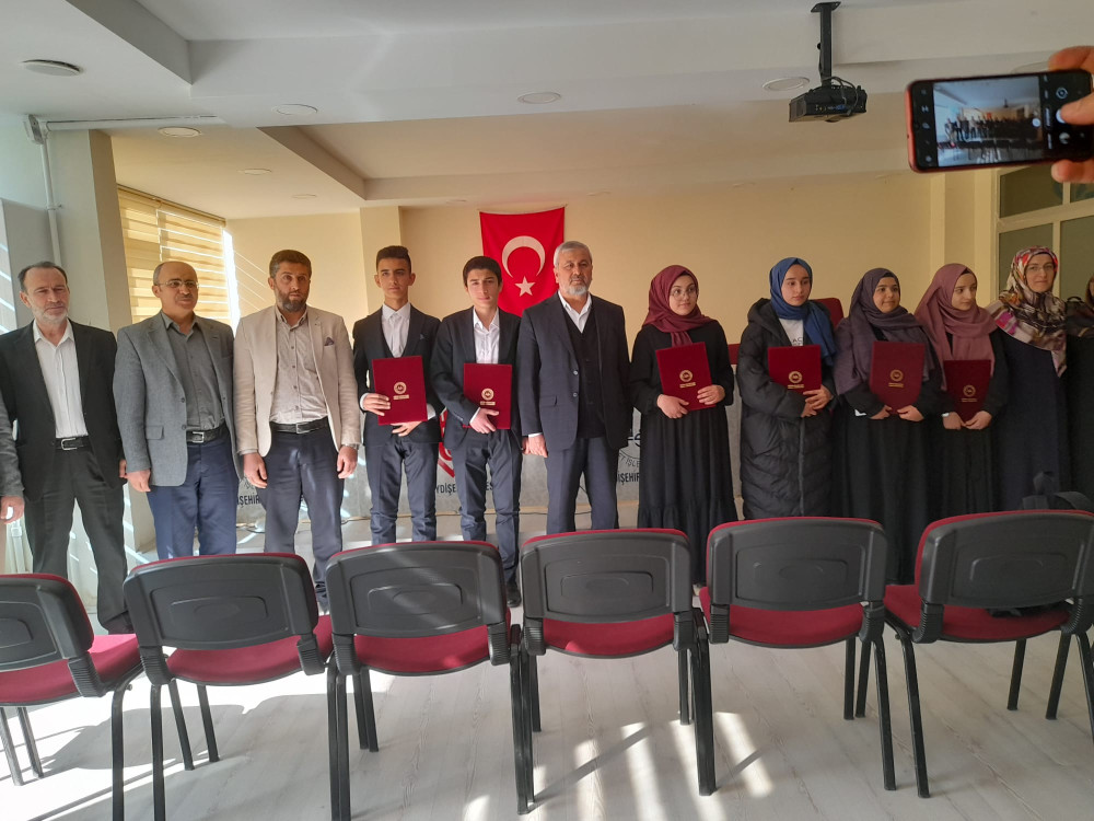 Seydişehir'de 4 öğrenci hafızlık belgesini aldı