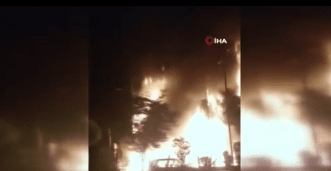 Pakistan’da 16 katlı binada yangın