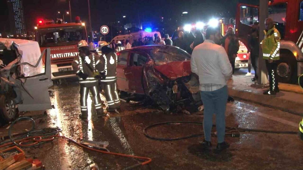 Refüjü aşan ehliyetsiz sürücü facia yaşattı: 1’i ağır 3 yaralı