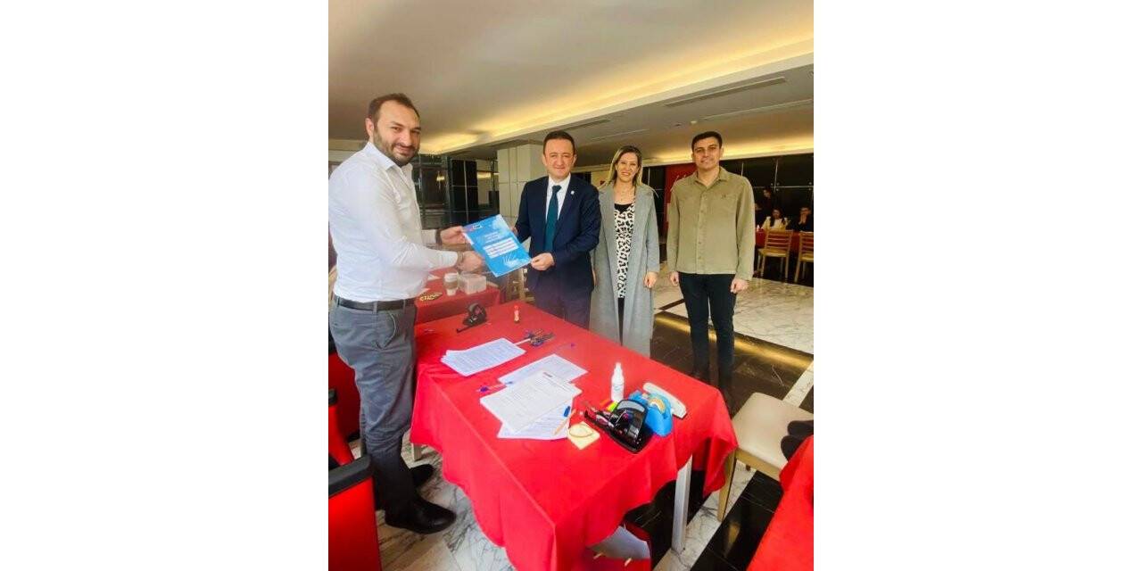 Barış Bektaş, Milletvekilliği aday adaylığı başvurusunu yaptı