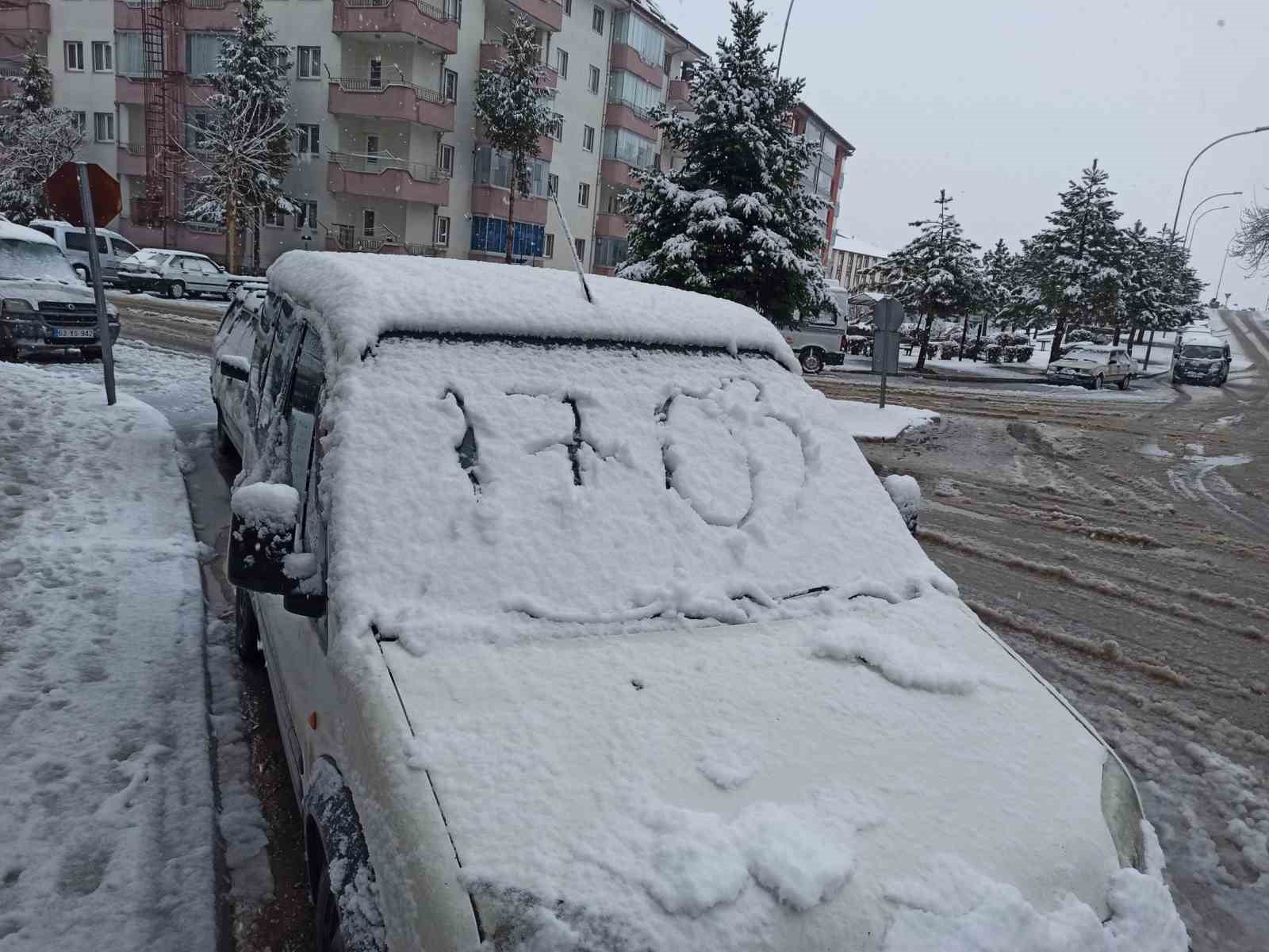 Konya’da mart ayında kar yüzleri güldürdü
