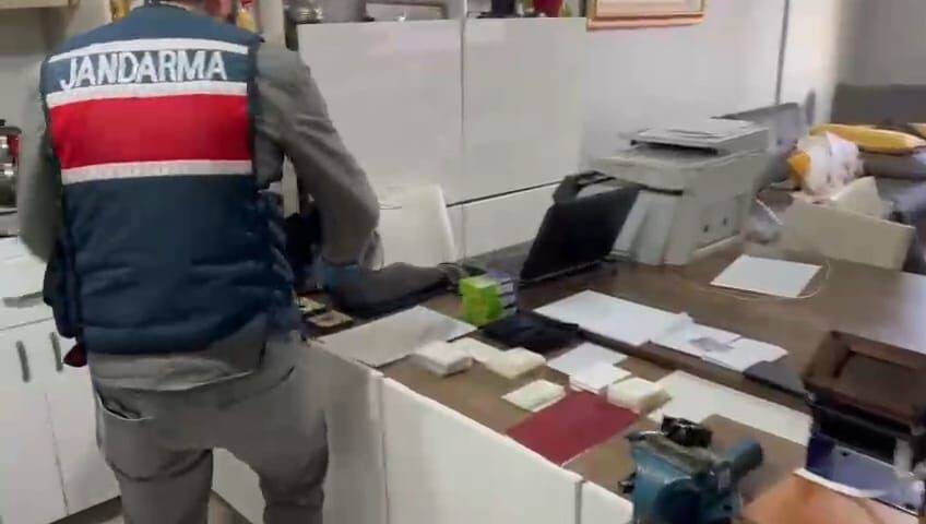 İstanbul’da Jandarma’dan sahte evrak operasyonu