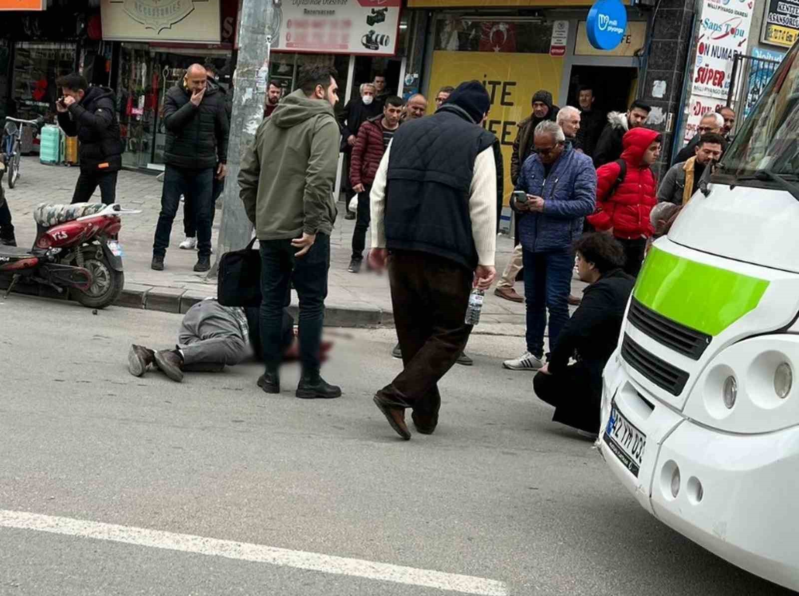 Konya'da minibüsün çarptığı yaya yaşamını yitirdi