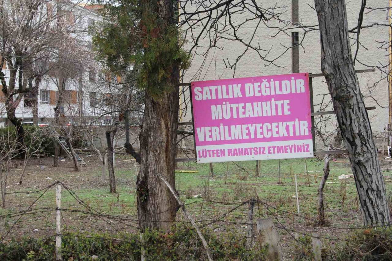 Eskişehir’de sıradışı afiş