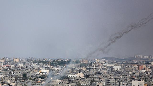 İsrail ordusu Gazze'den İsrail'e roket fırlatıldığını duyurdu