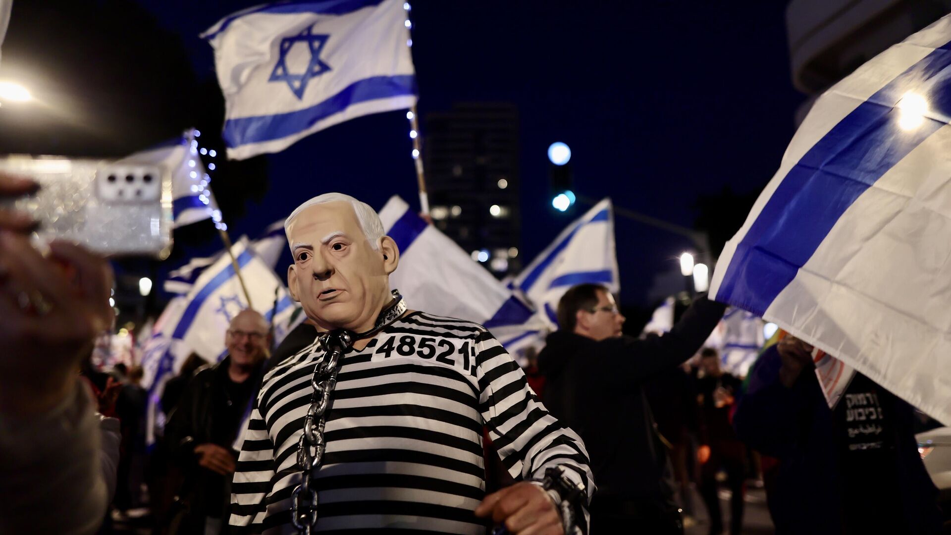 Netanyahu hükümetinin politikalarına karşı kitlesel gösteriler devam ediyor