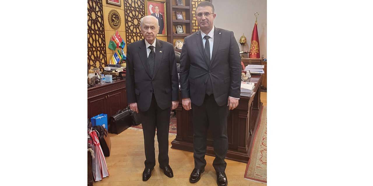 Doç. Dr. Karakayacı aday adaylık başvurusunu yaptı