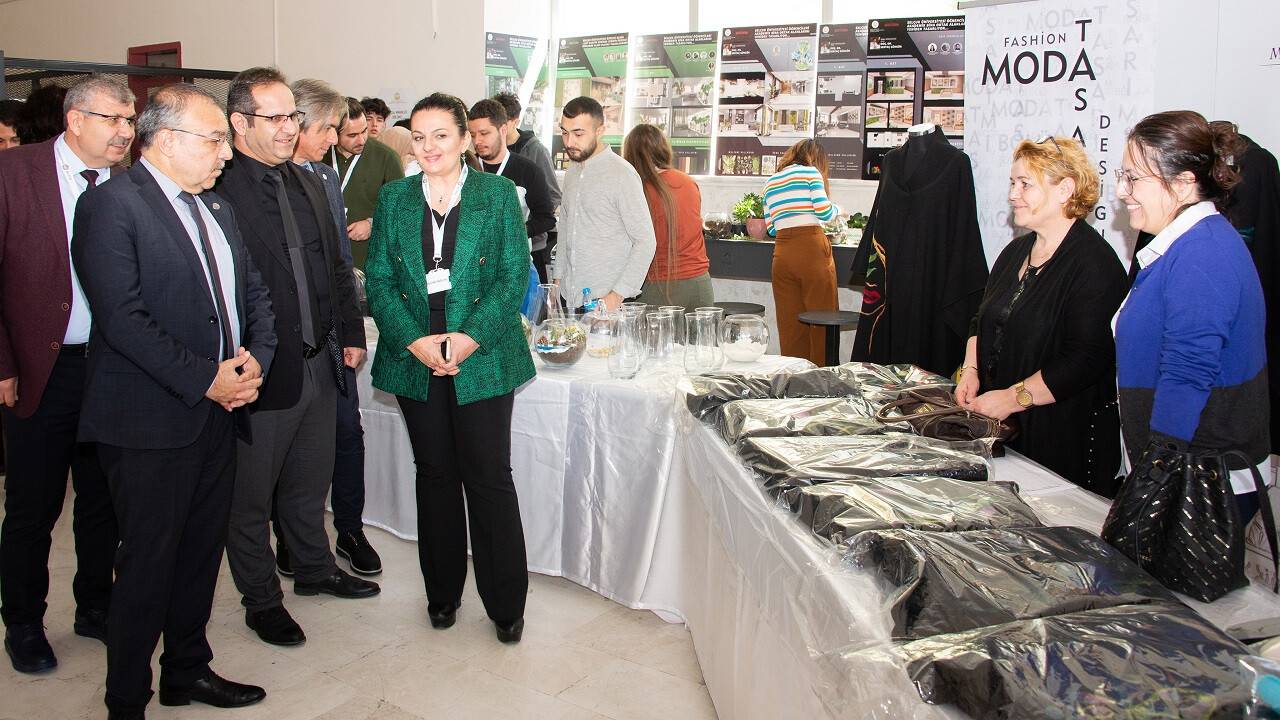 SÜ Fen'de afetzedeler için atölye çalışması