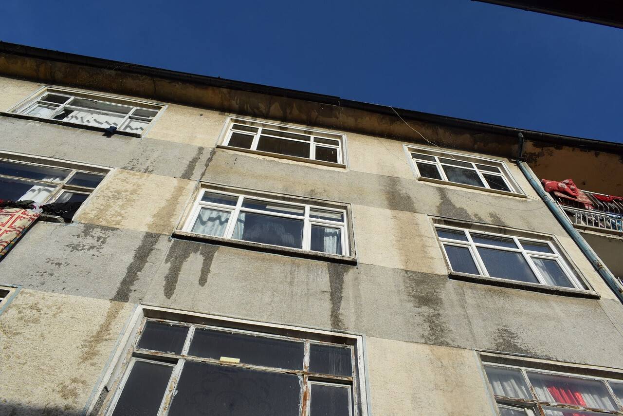 Konya'da dört katlı binada yangın