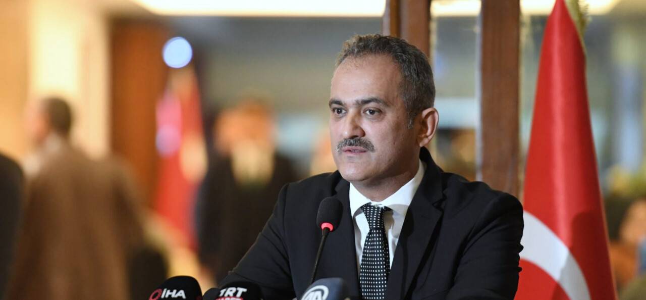 Bakan Özer: “27 Mart’ta afet bölgesindeki 4 ilimizde kademeli olarak eğitime başlıyoruz”