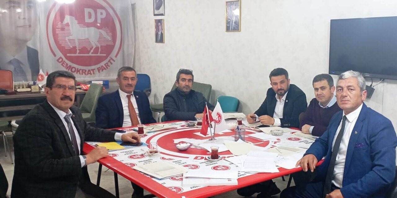 6’lı Masa'nın Karatay ilçe başkanları toplandı