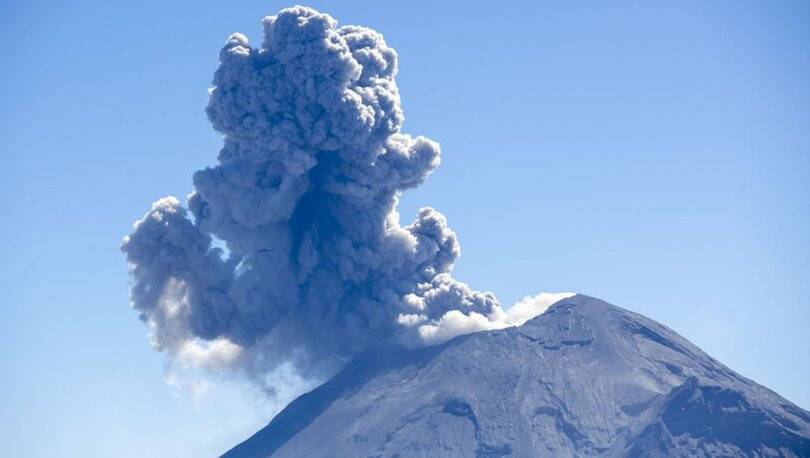 Meksika’daki Popocatepetl Yanardağı’nda 7 patlama