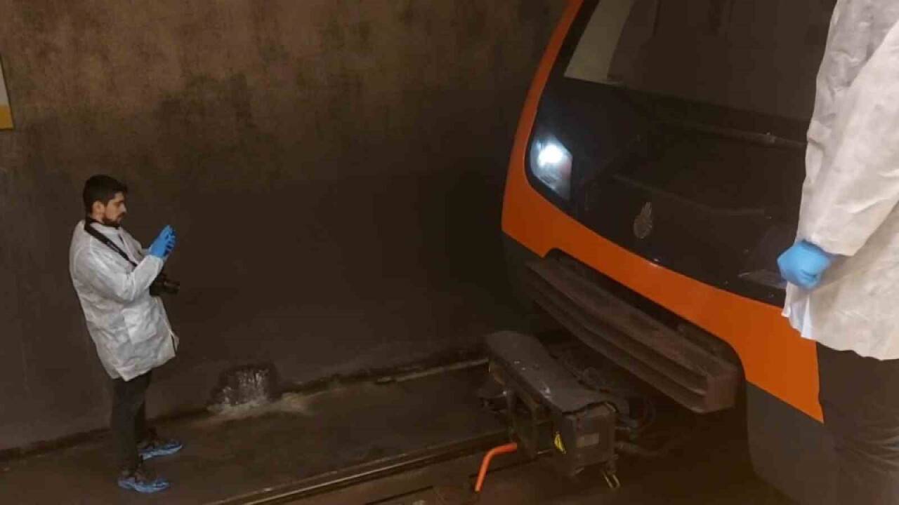 Ayrılık Çeşmesi Metro İstasyonu’nda intihar