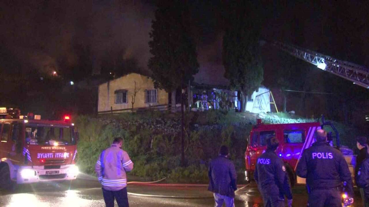 Korkutan gecekondu yangını