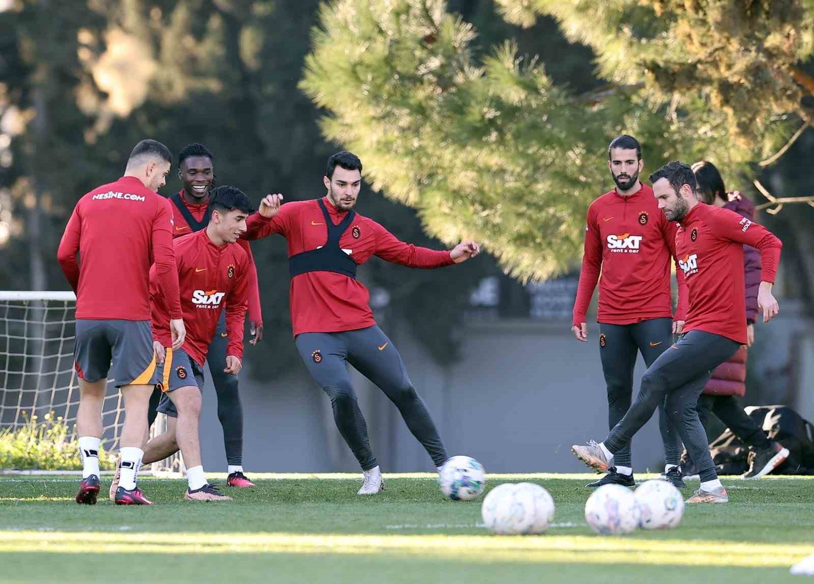 Galatasaray, Adana Demirspor maçı hazırlıklarını sürdürdü