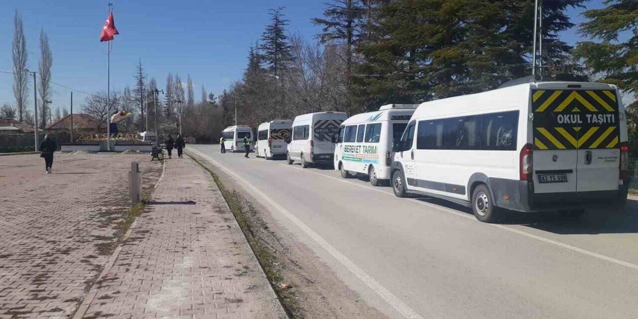 Ereğli’de jandarma trafikten servis araçlarına denetim