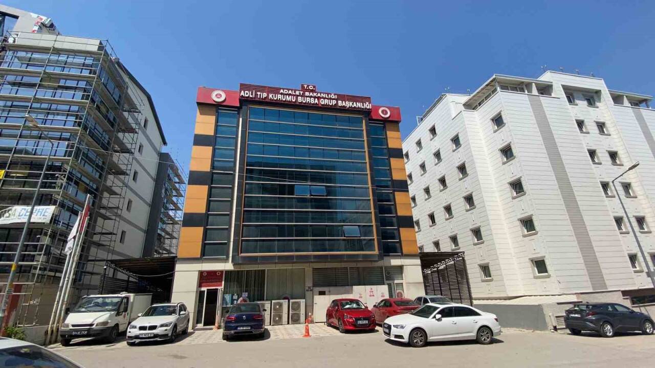 Akılalmaz olay: Kız çocuğu ve annesi arka arkaya intihar etti