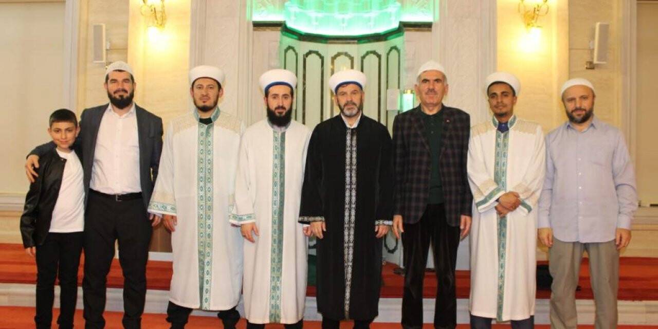 Cemaat depremzeleri ağırladı