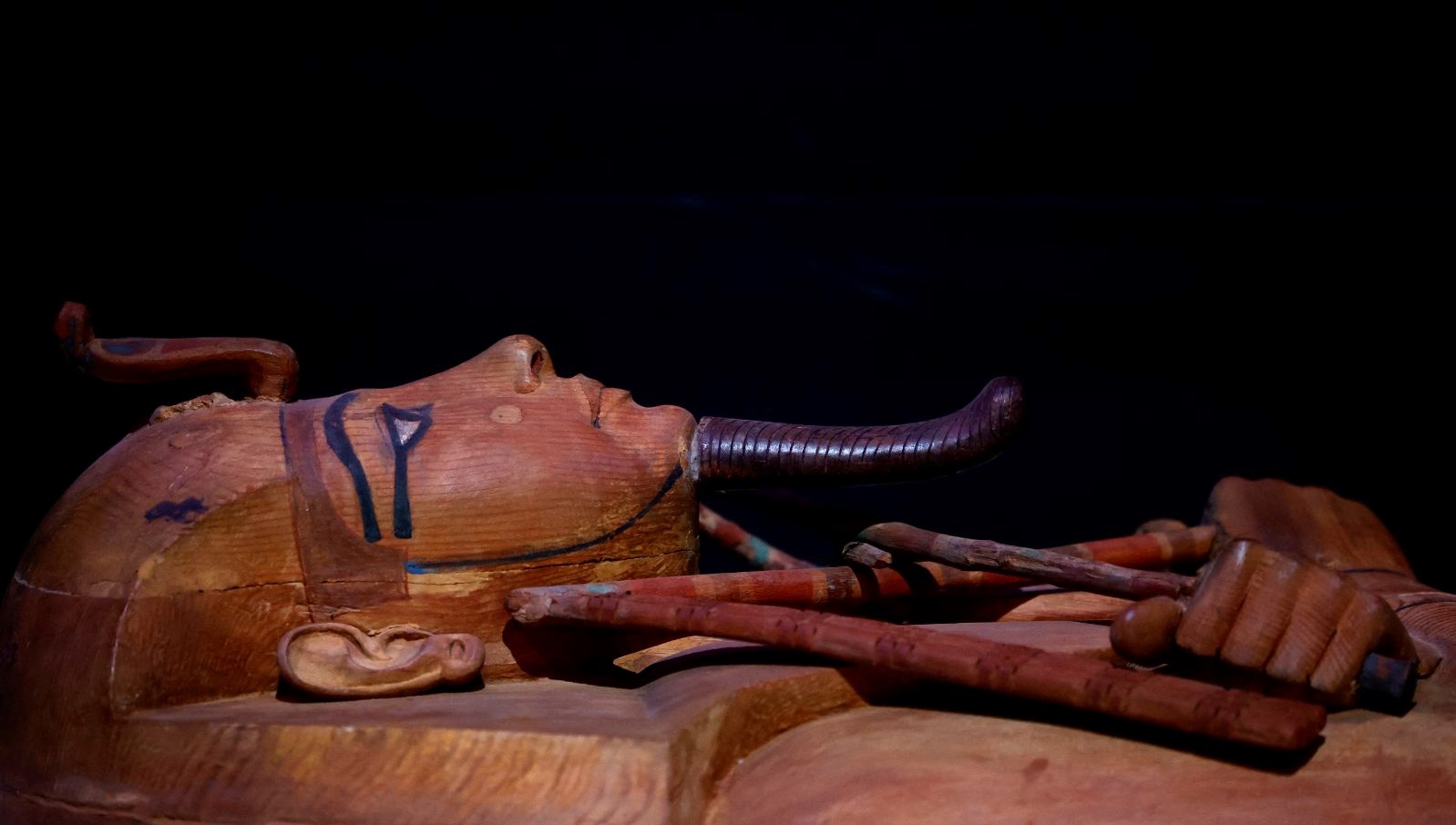 Firavun 2. Ramses tabutu 5 aylık sergi için Paris'e götürüldü