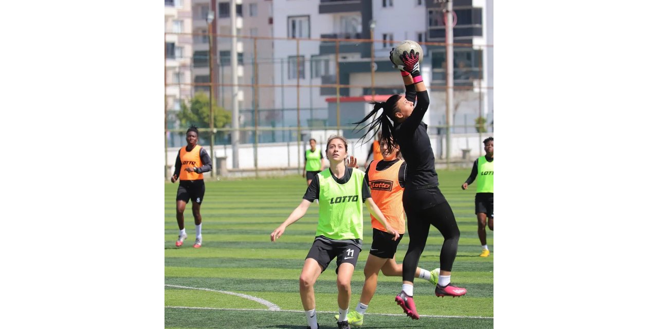 Amedspor Kadın Futbol Takımı, play-off hazırlıklarına başladı