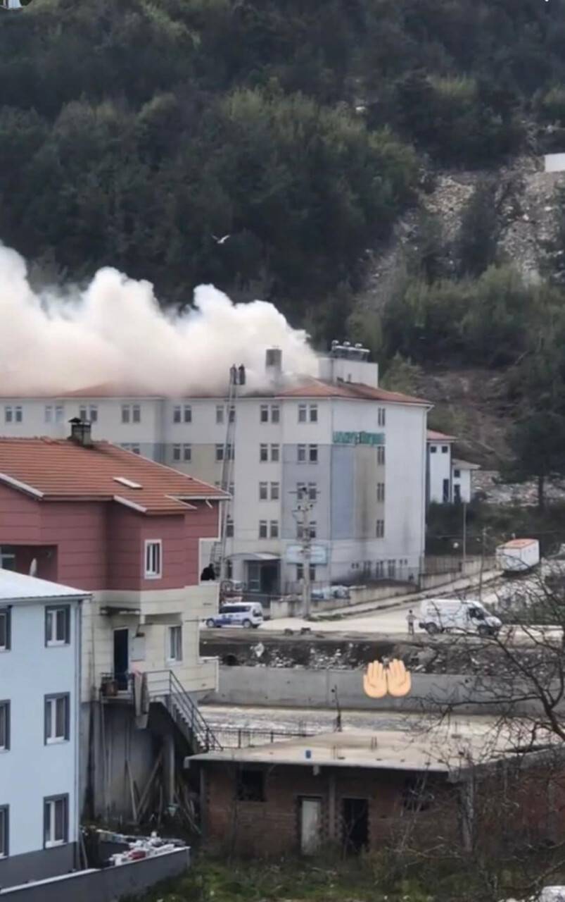 Öğretmenevinde korkutan yangın